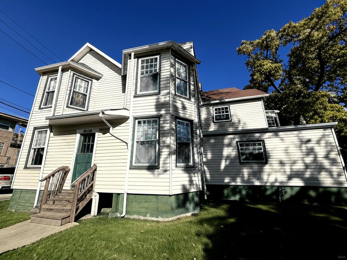 4118 W Cullom Avenue, Chicago, IL 60641