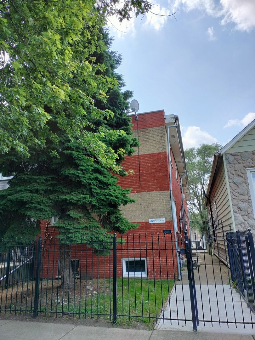 7910 Muskegon Avenue, Chicago, IL 60617