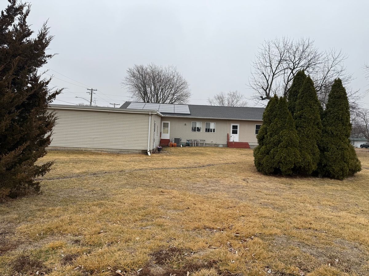 319 N Fourth Street, Neponset, IL 61345