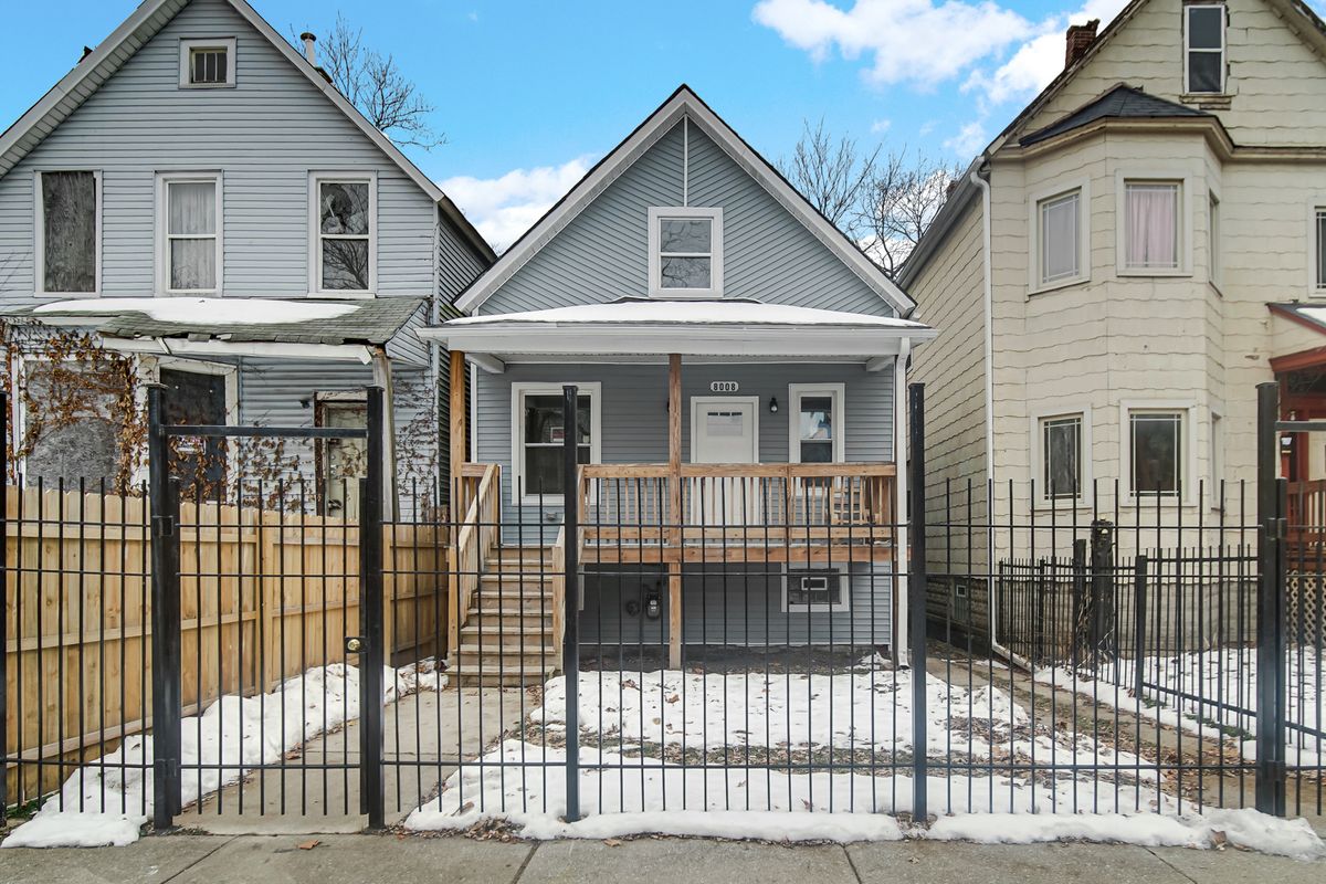8008 Muskegon Avenue, Chicago, IL 60617