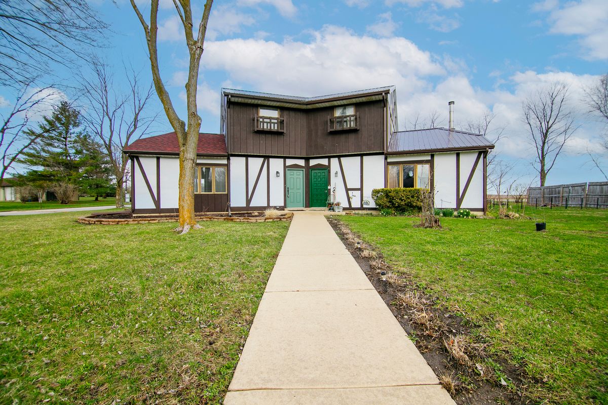 101 Sun Street, Stelle, IL 60919