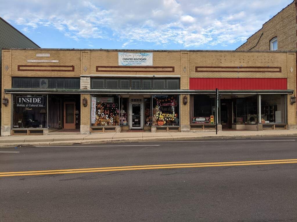 1249 N Green Street N — McHenry, IL 60050