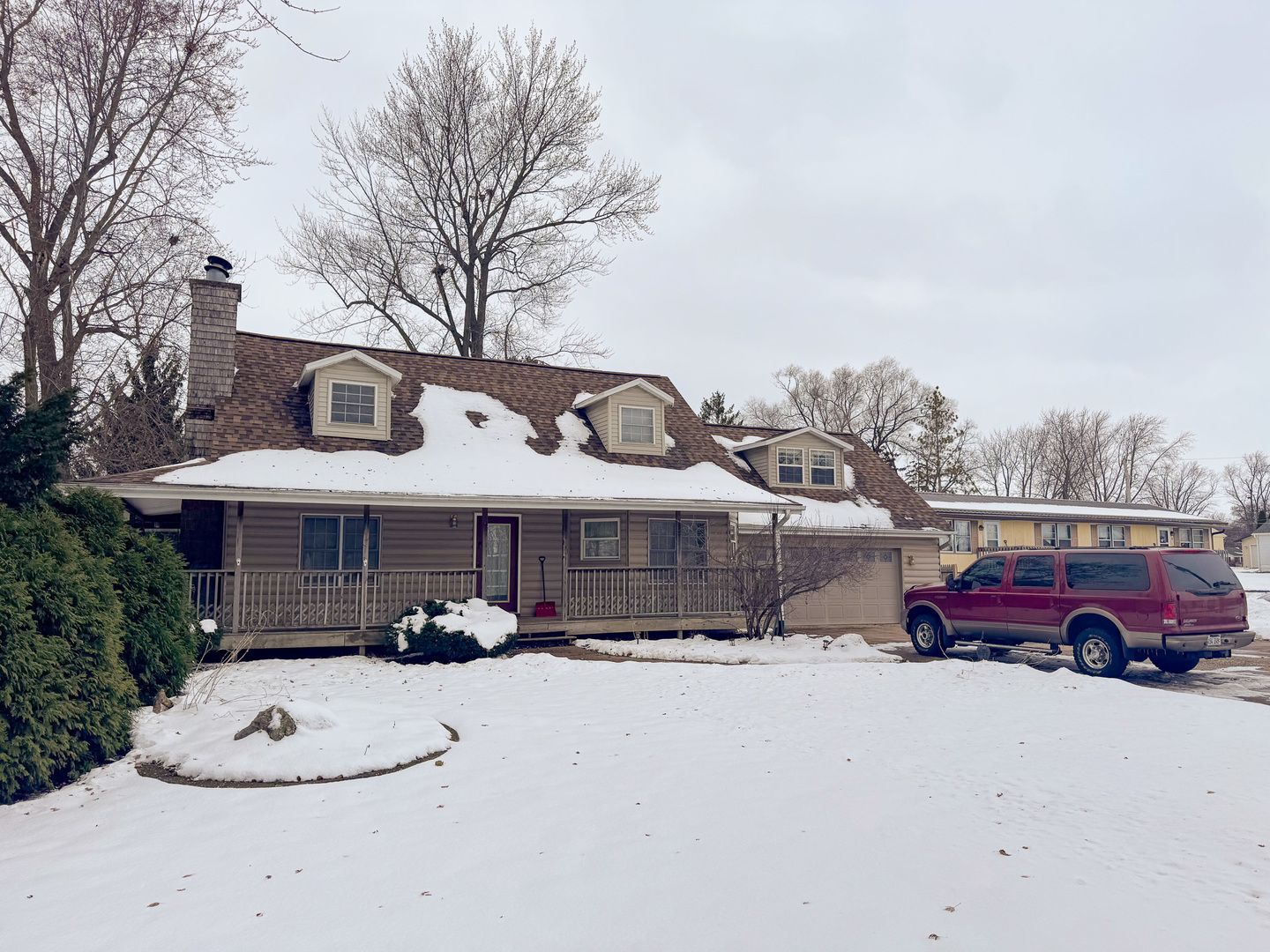 206 S Boyd Avenue — Amboy, IL 61310