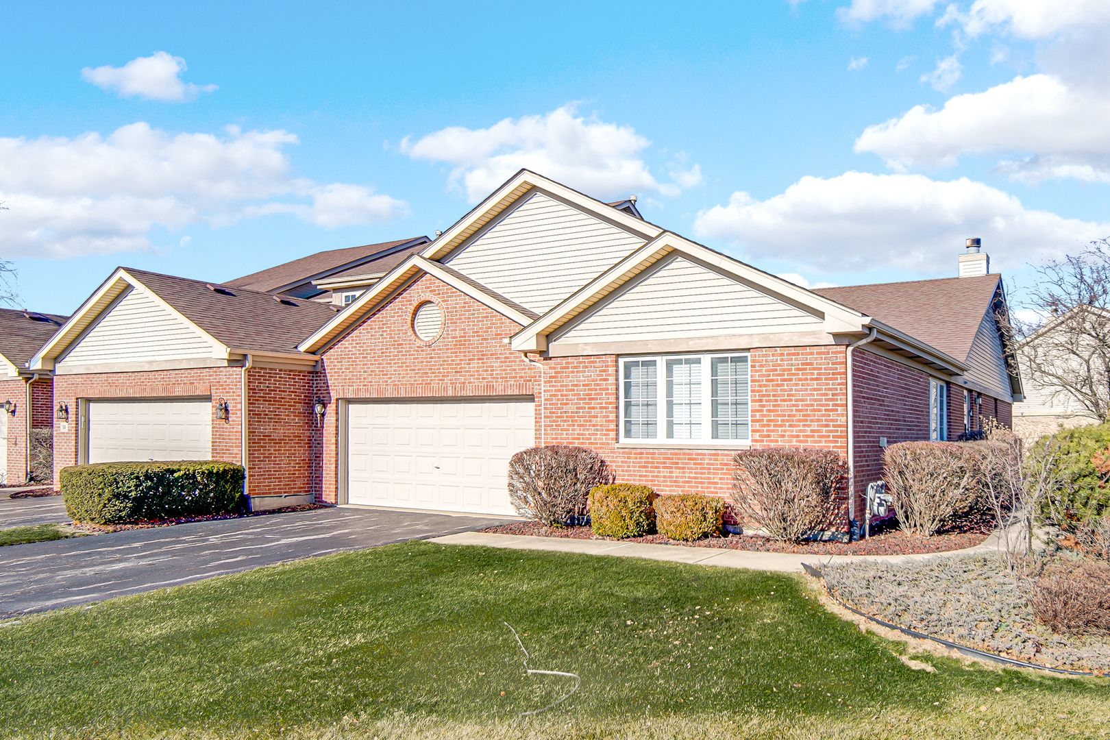 12 Iliad Drive — Tinley Park, IL 60477