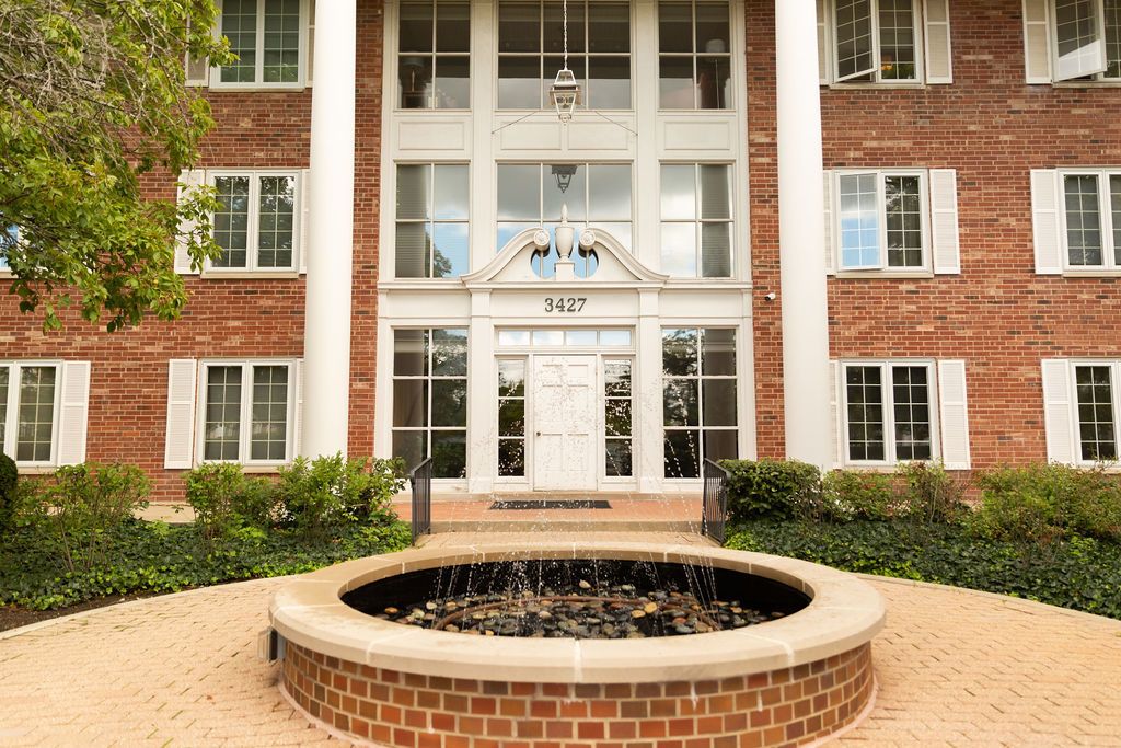 3427 VOLLMER Road, Flossmoor, IL 60422