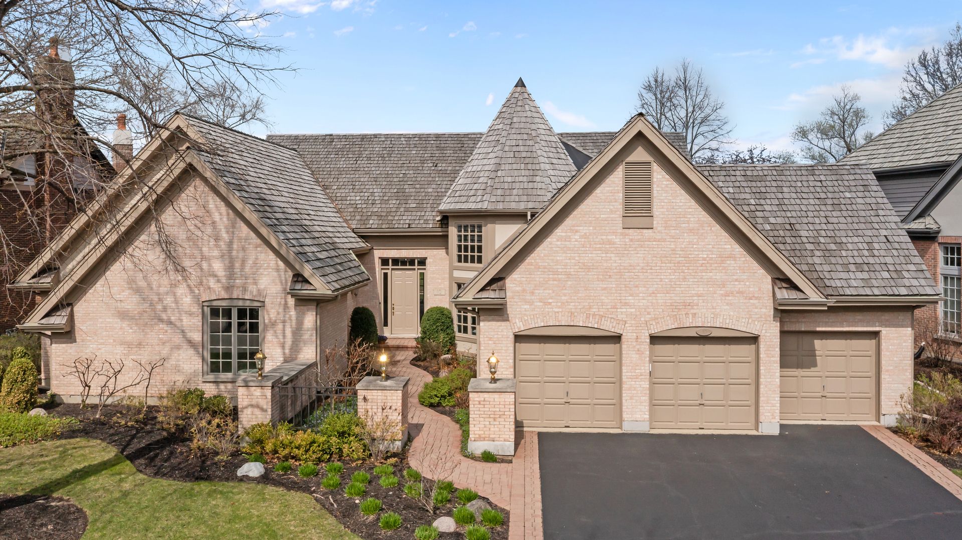 10 Lakeside Lane — North Barrington, IL 60010