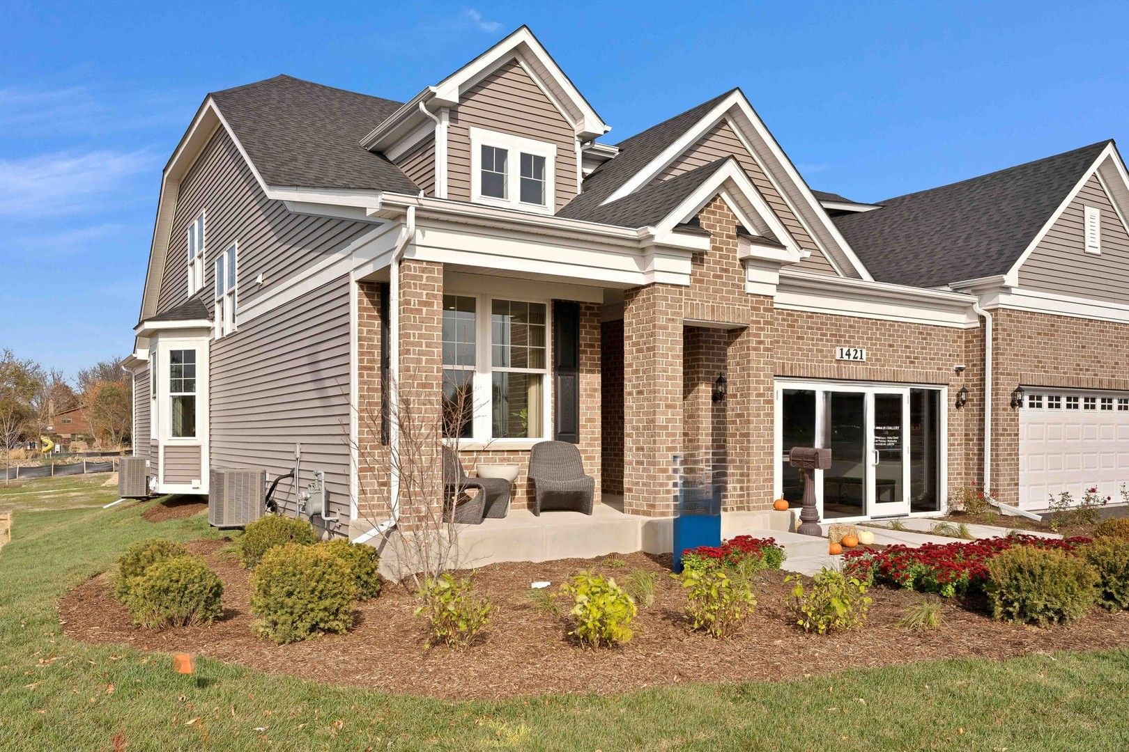 1035 Quarry Court #9 — Carol Stream, IL 60188