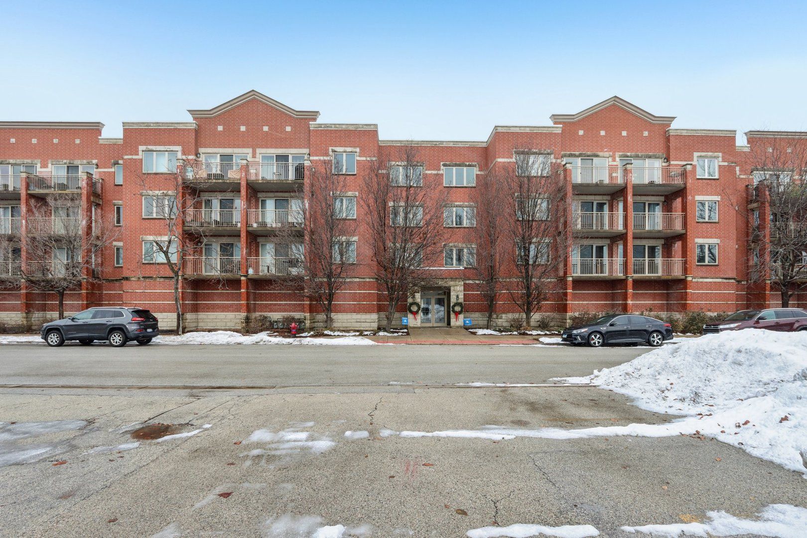 9864 LELAND Avenue #309 — Schiller Park, IL 60176