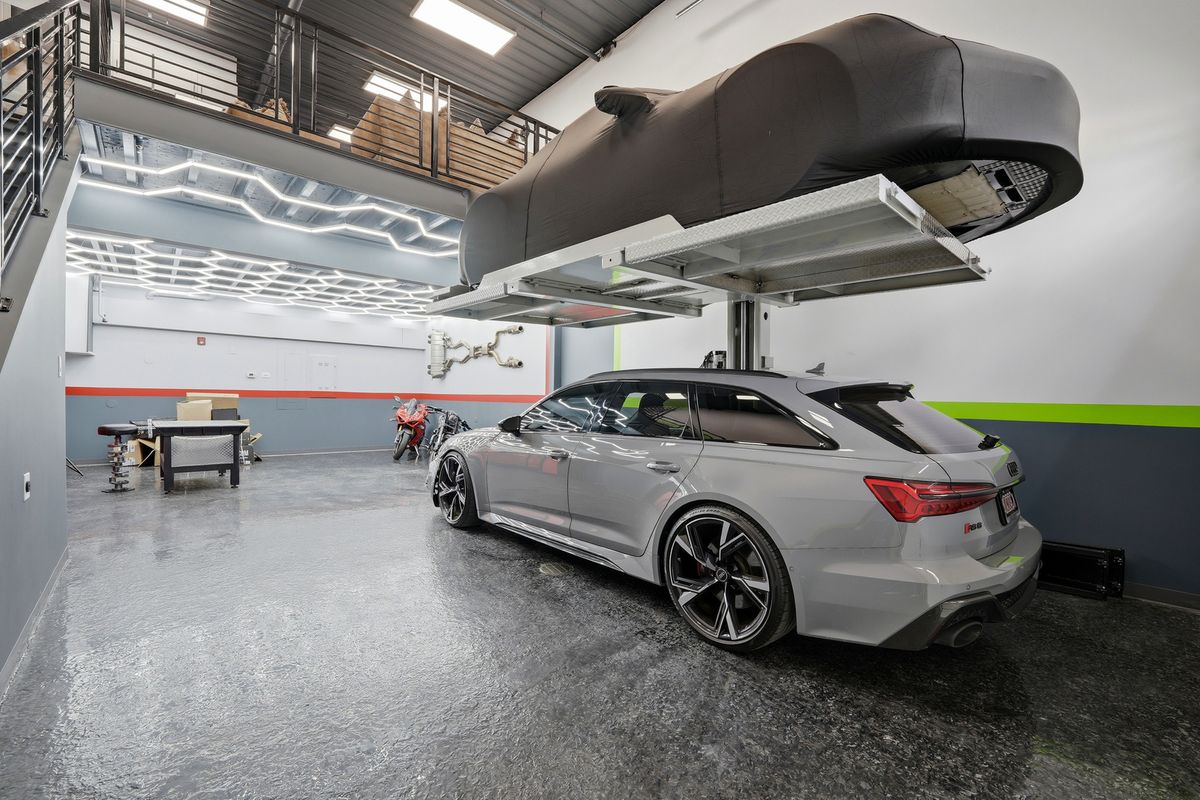 2112 Ferry Road, Naperville, IL 60563