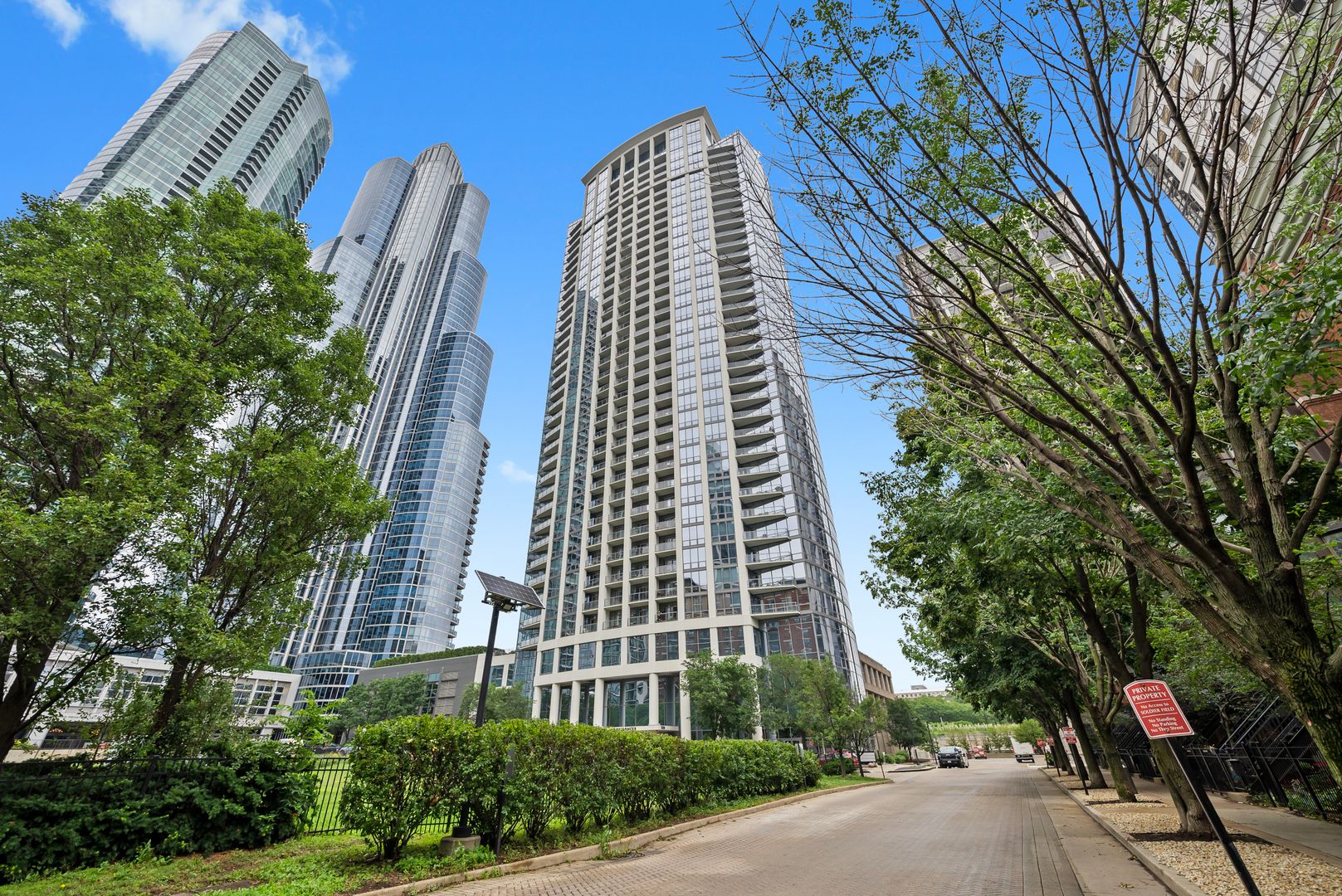 1235 S PRAIRIE Avenue #2101 — Chicago, IL 60605