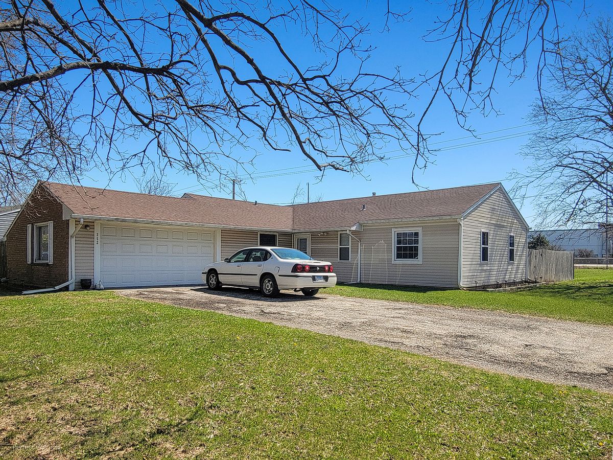 252 Ashbury Avenue, Bolingbrook, IL 60440