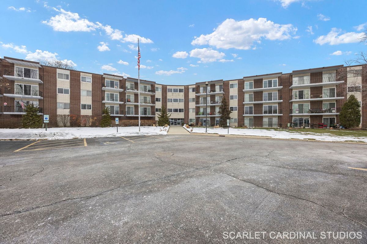 5540 Walnut Avenue, Downers Grove, IL 60515