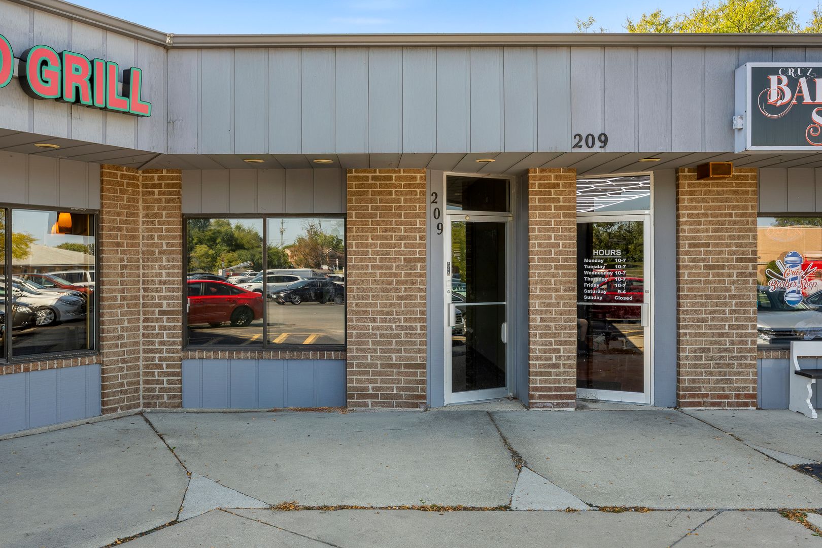27W209 Geneva Road — Winfield, IL 60190