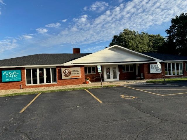 718 Bridge Street, Yorkville, IL 60560