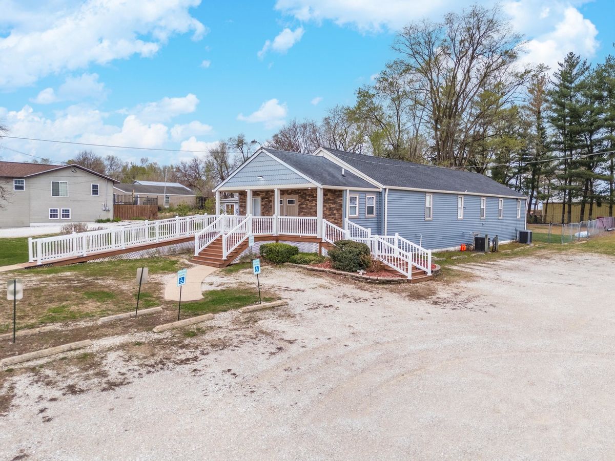 13895 1st Street, Pekin, IL 61554