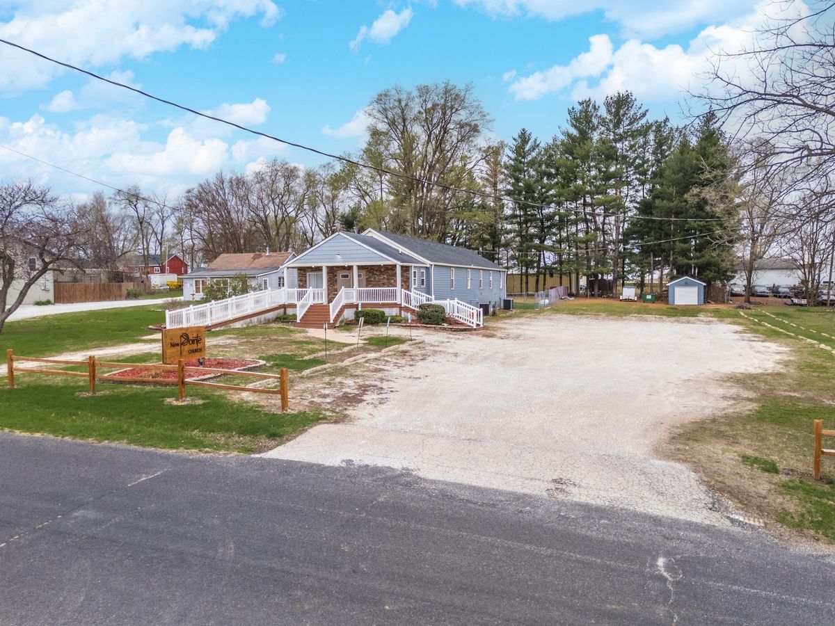 13895 1st Street, Pekin, IL 61554