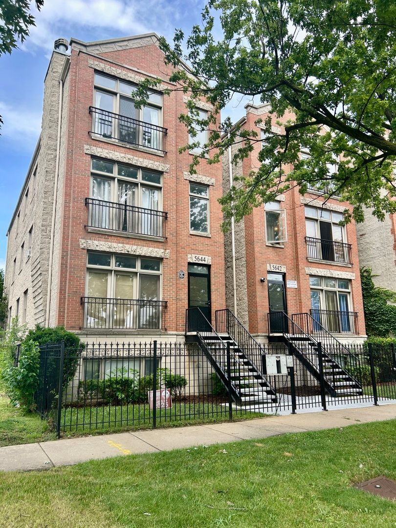 5644 S Prairie Avenue — Chicago, IL 60637