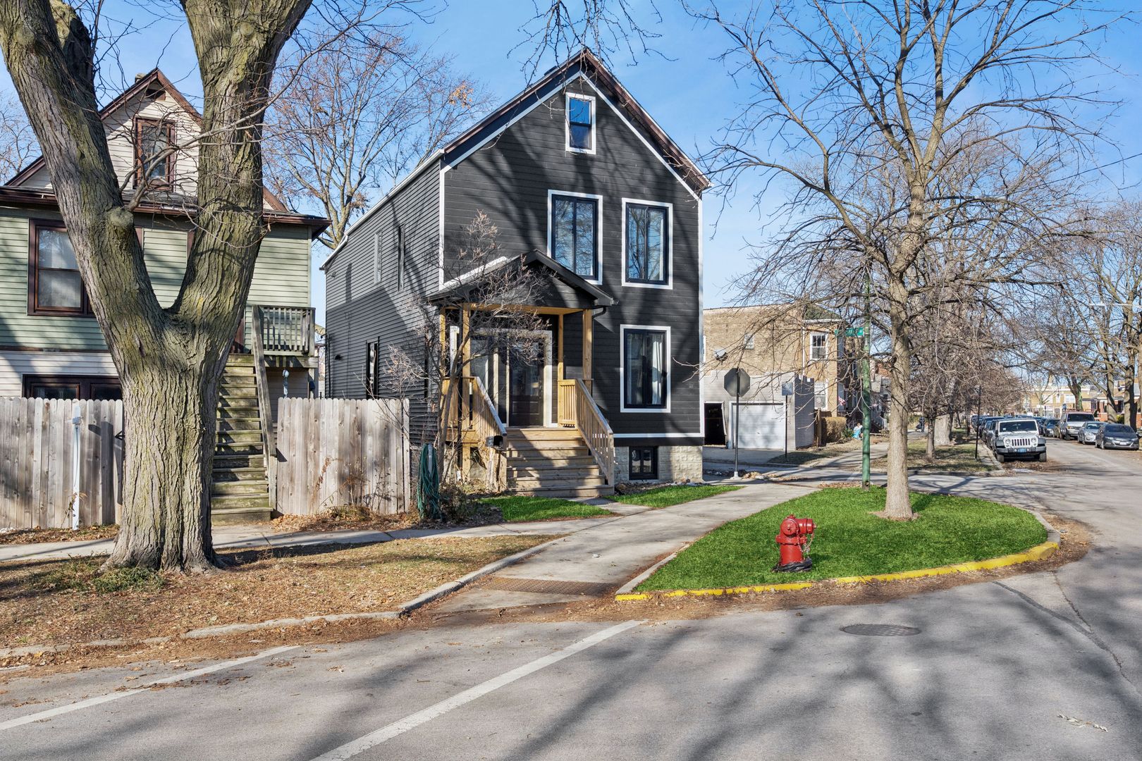 4728 N Kennicott Avenue — Chicago, IL 60630