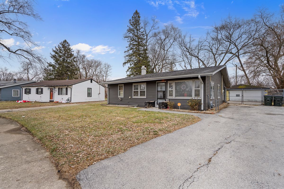 15319 Cherry Lane, Markham, IL 60428