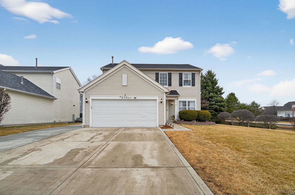 3701 Blue Ridge Drive, Carpentersville, IL 60110