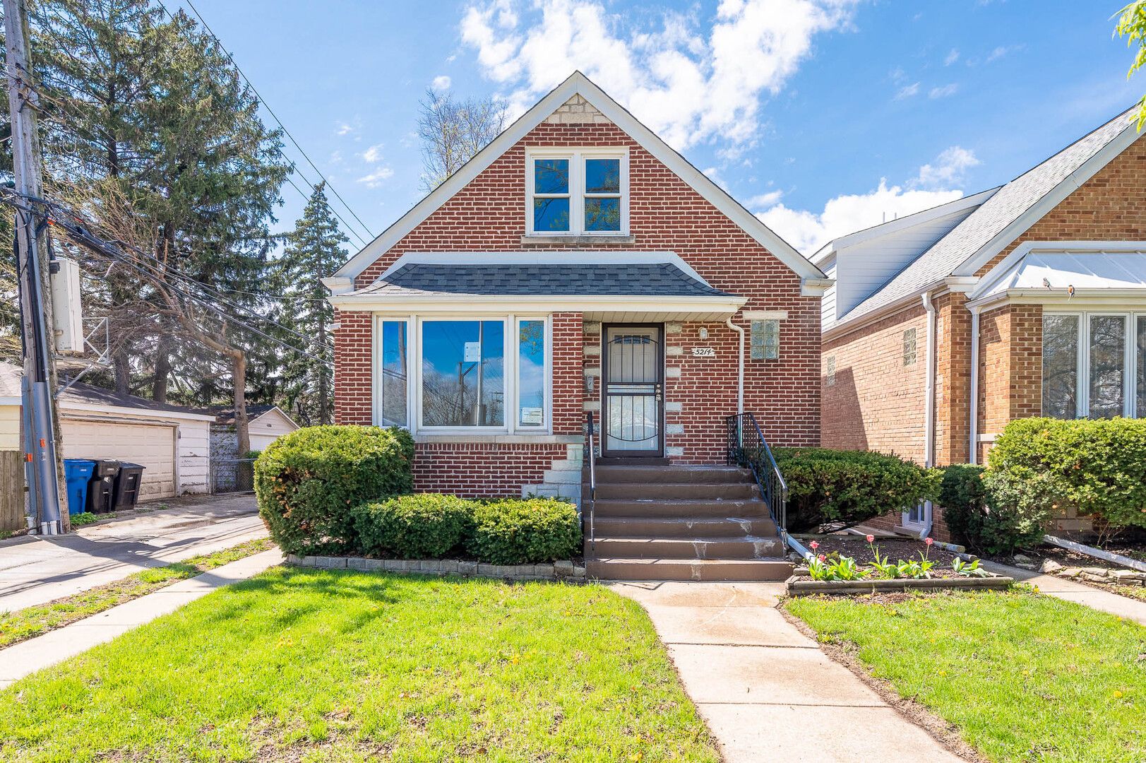 5214 N Natoma Avenue — Chicago, IL 60656