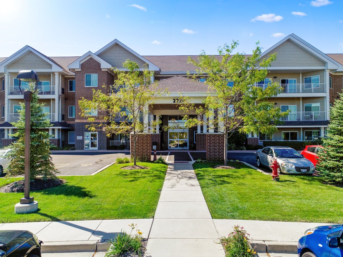 2220 Founders Drive #113 — Northbrook, IL 60062
