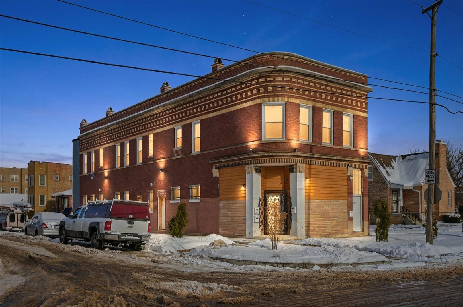 3858 W ohio Street — Chicago, IL 60624