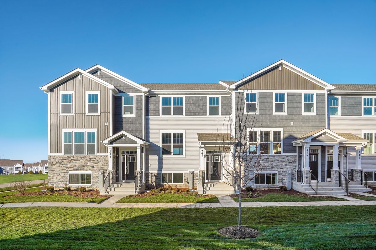 243 Settlers Place, West Dundee, IL 60118