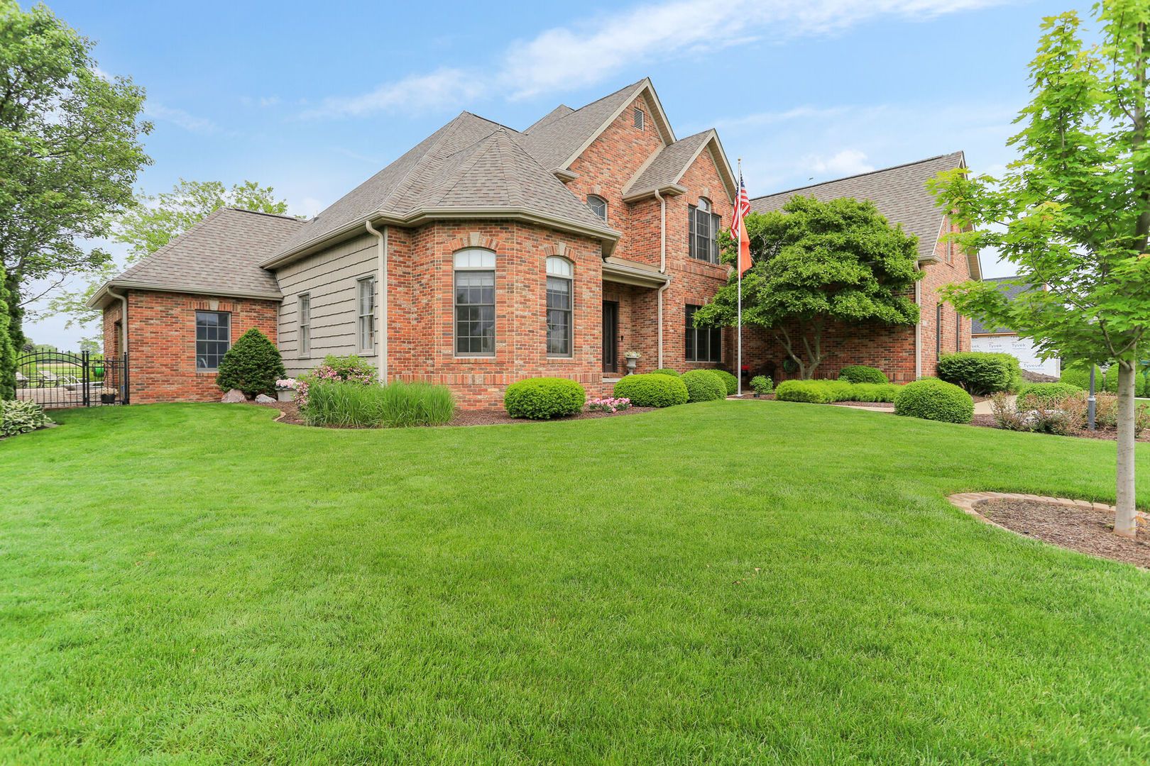 2602 Castlerock Drive — Urbana, IL 61802
