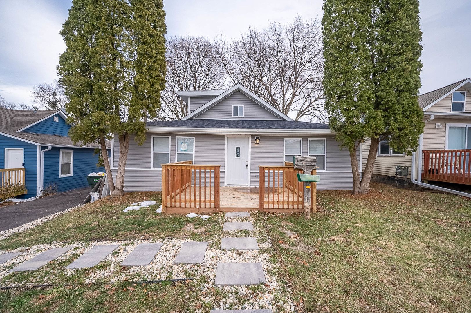 42425 N Park Lane E — Antioch, IL 60002