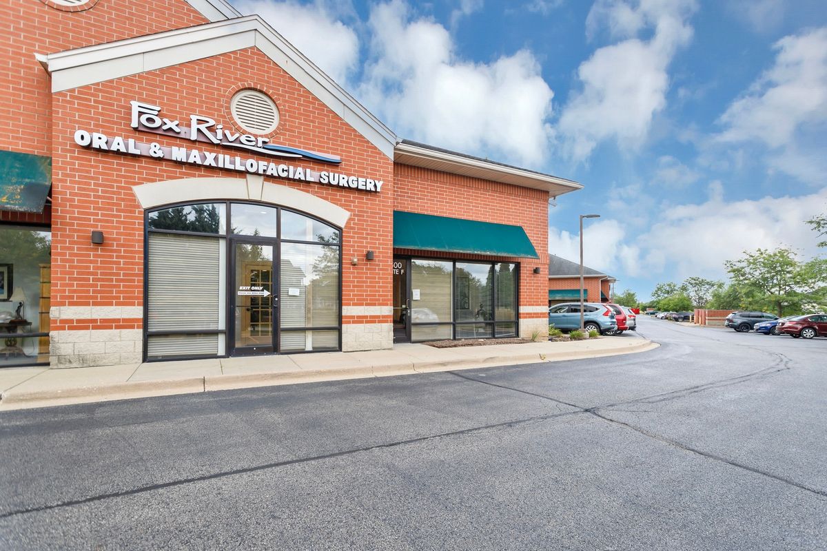 1500 CARLEMONT Drive, Crystal Lake, IL 60014