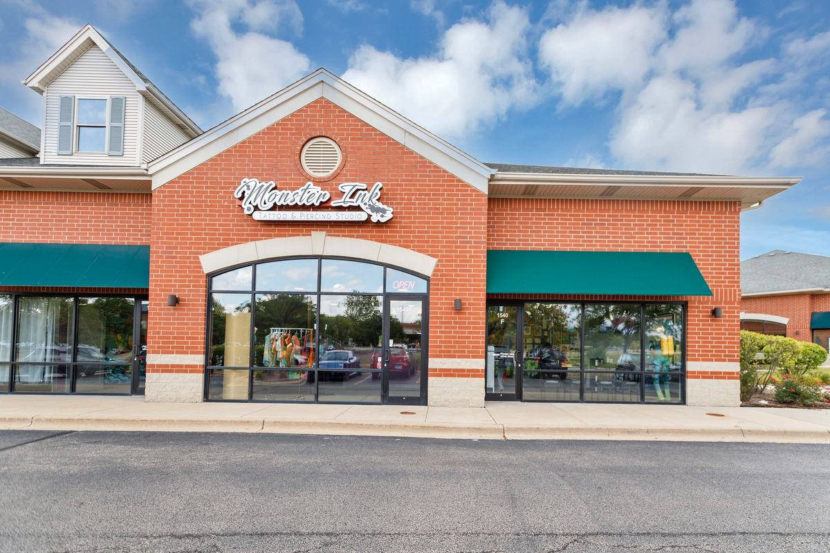 1540 Carlemont Drive, Crystal Lake, IL 60014