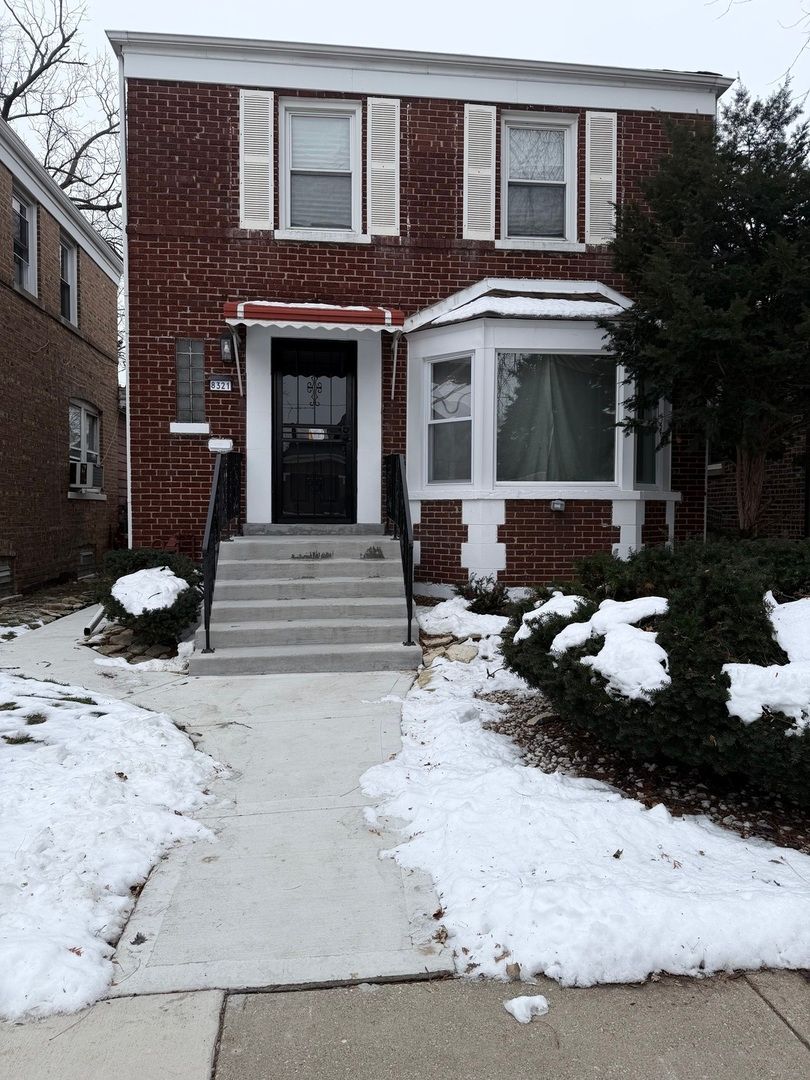 8321 S Perry Avenue — Chicago, IL 60620