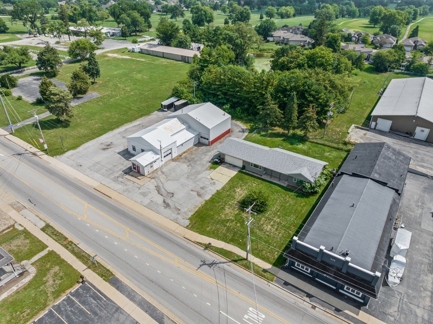 525 Dixie Highway — Beecher, IL 60401