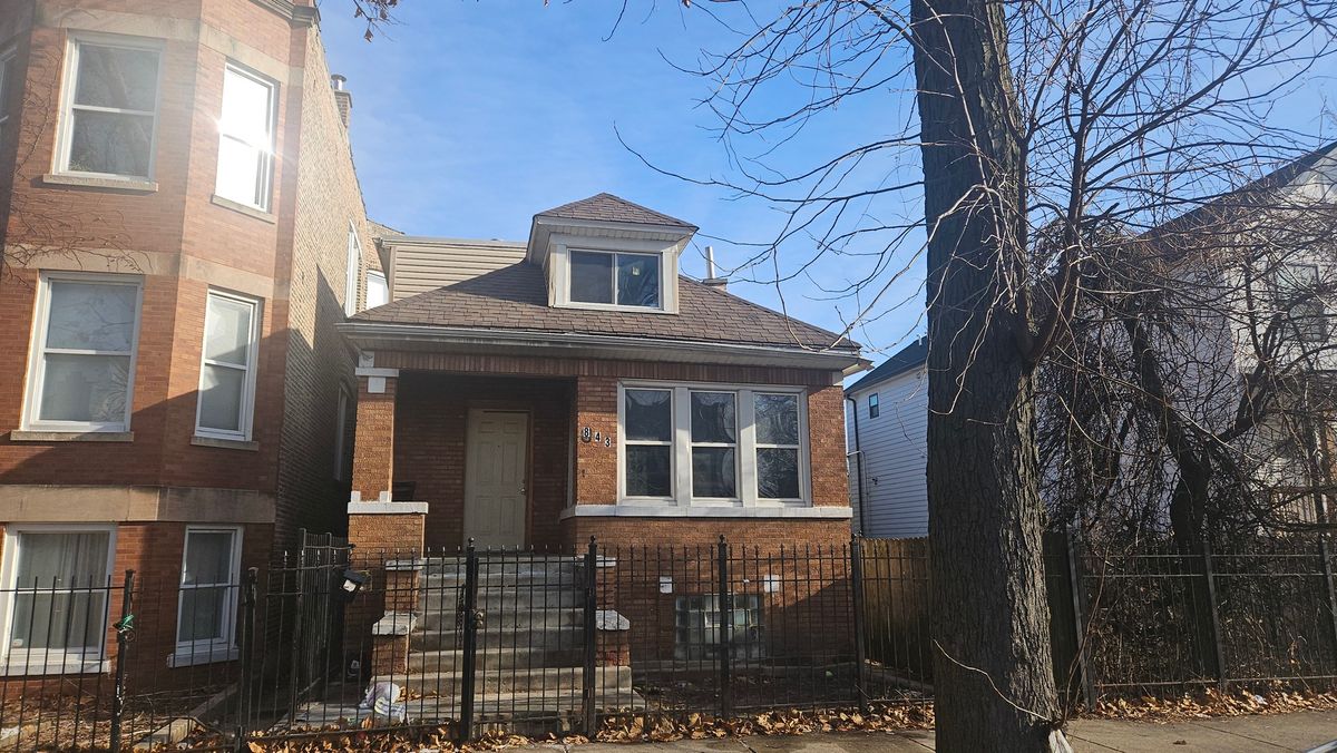 843 Avers Avenue, Chicago, IL 60651