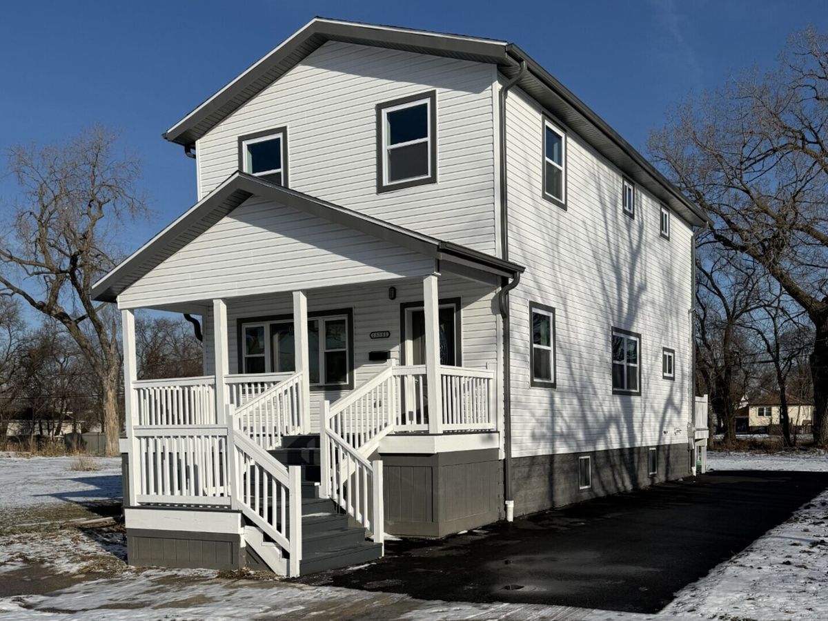 15351 3rd Avenue, Phoenix, IL 60426