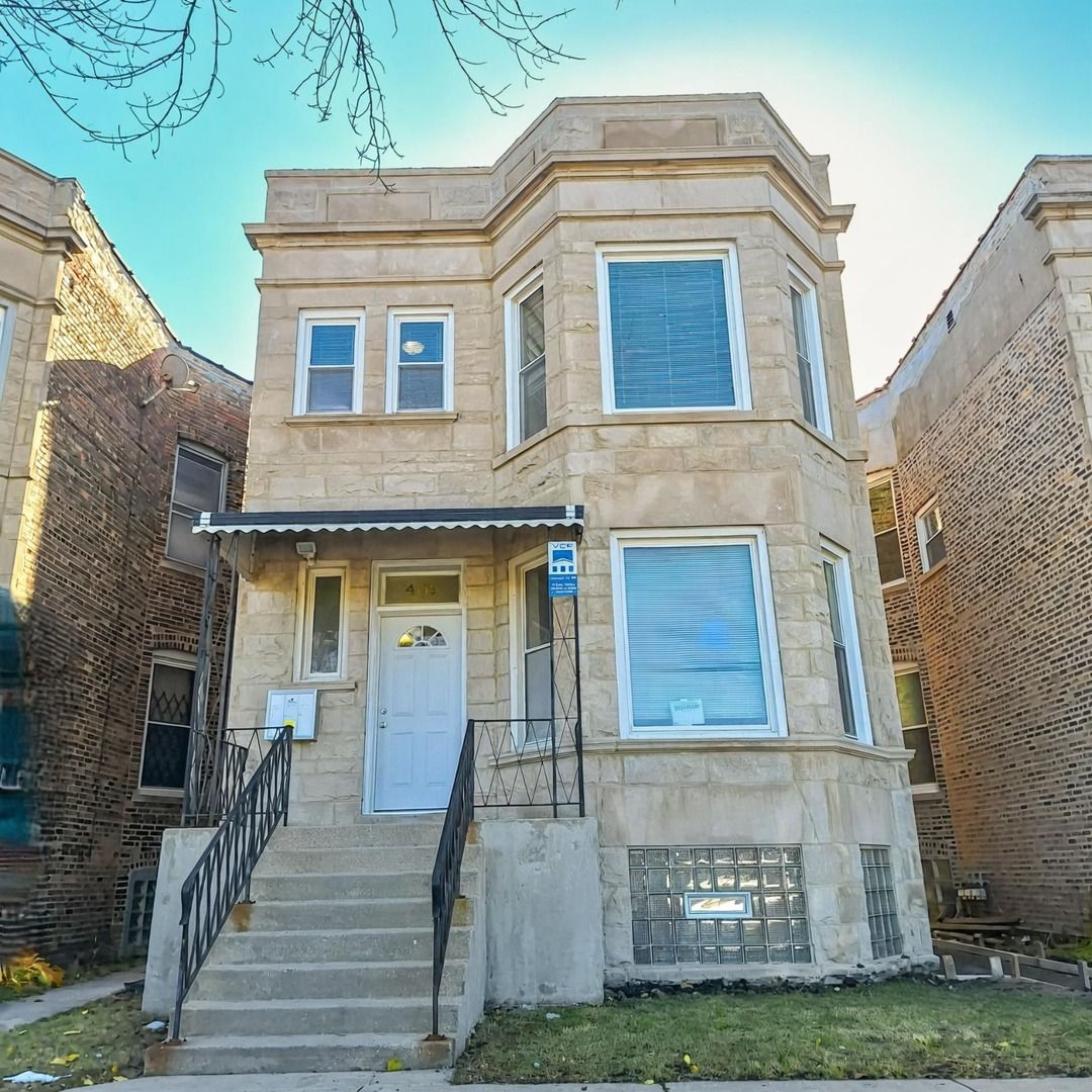 4119 W Harrison Street #1 — Chicago, IL 60624
