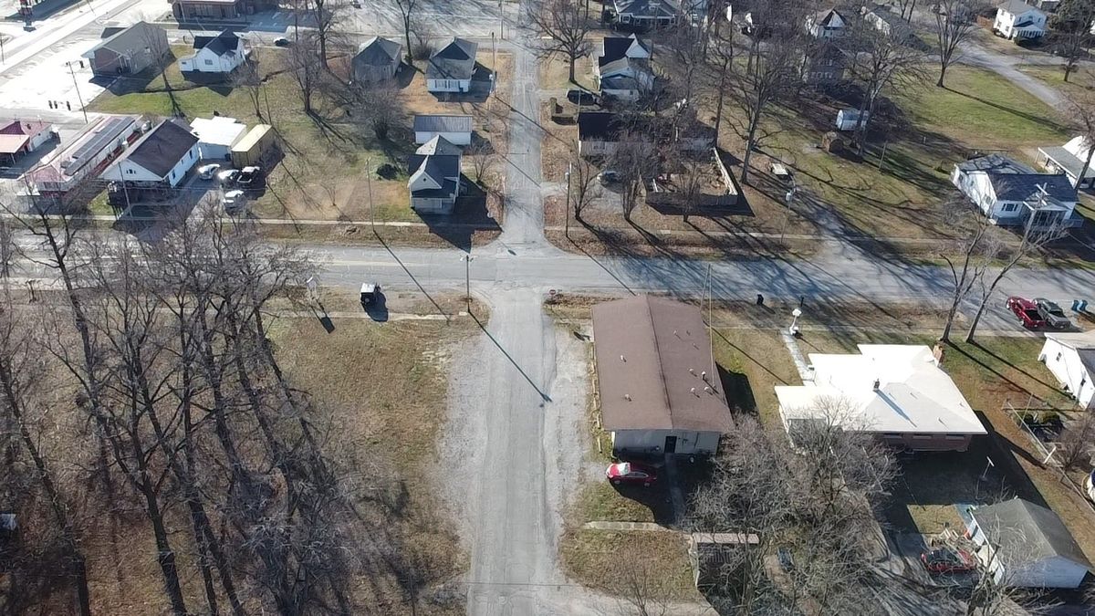 502 W Franklin Avenue, Sesser, IL 62884