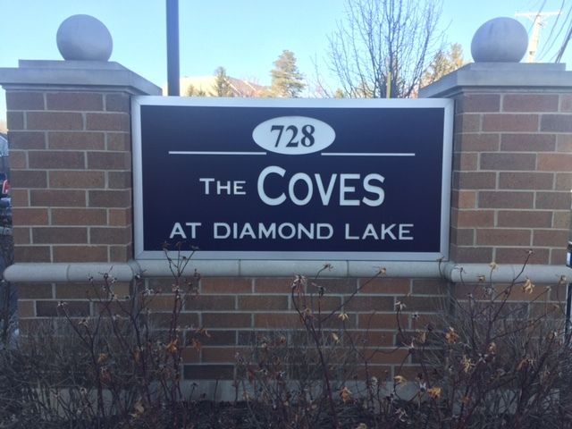 728 Diamond Lake Road, Mundelein, IL 60060