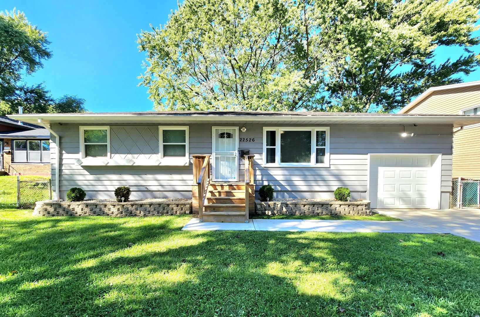 22526 Jeffrey Avenue — Sauk Village, IL 60411