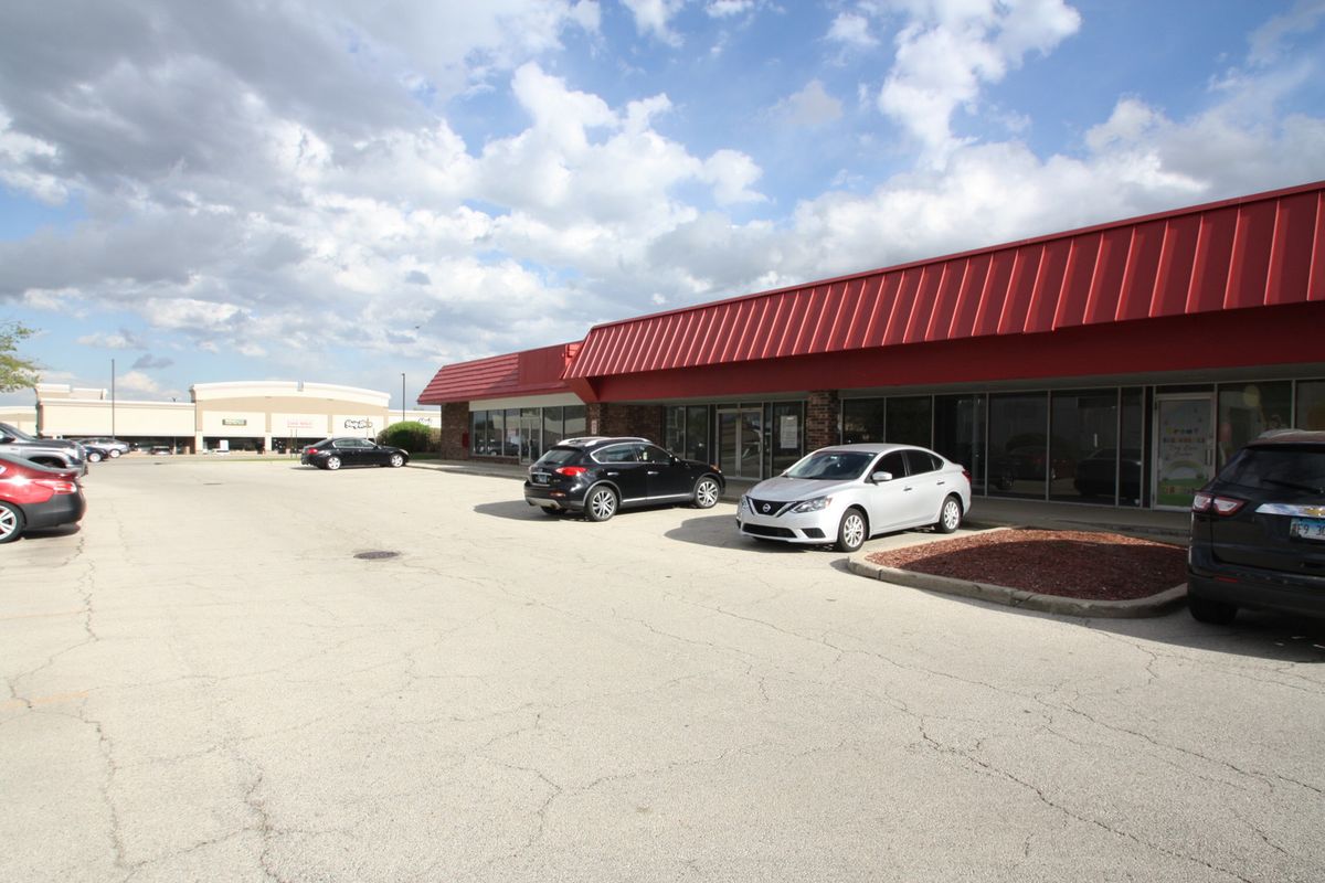 731 Nerge Road, Roselle, IL 60172