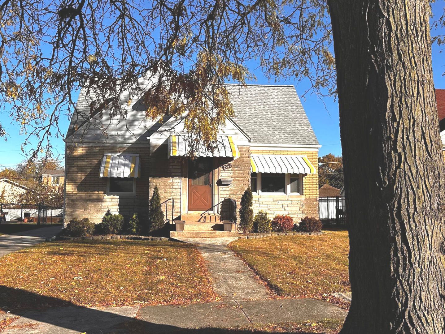 2247 S 21st Avenue — Broadview, IL 60155