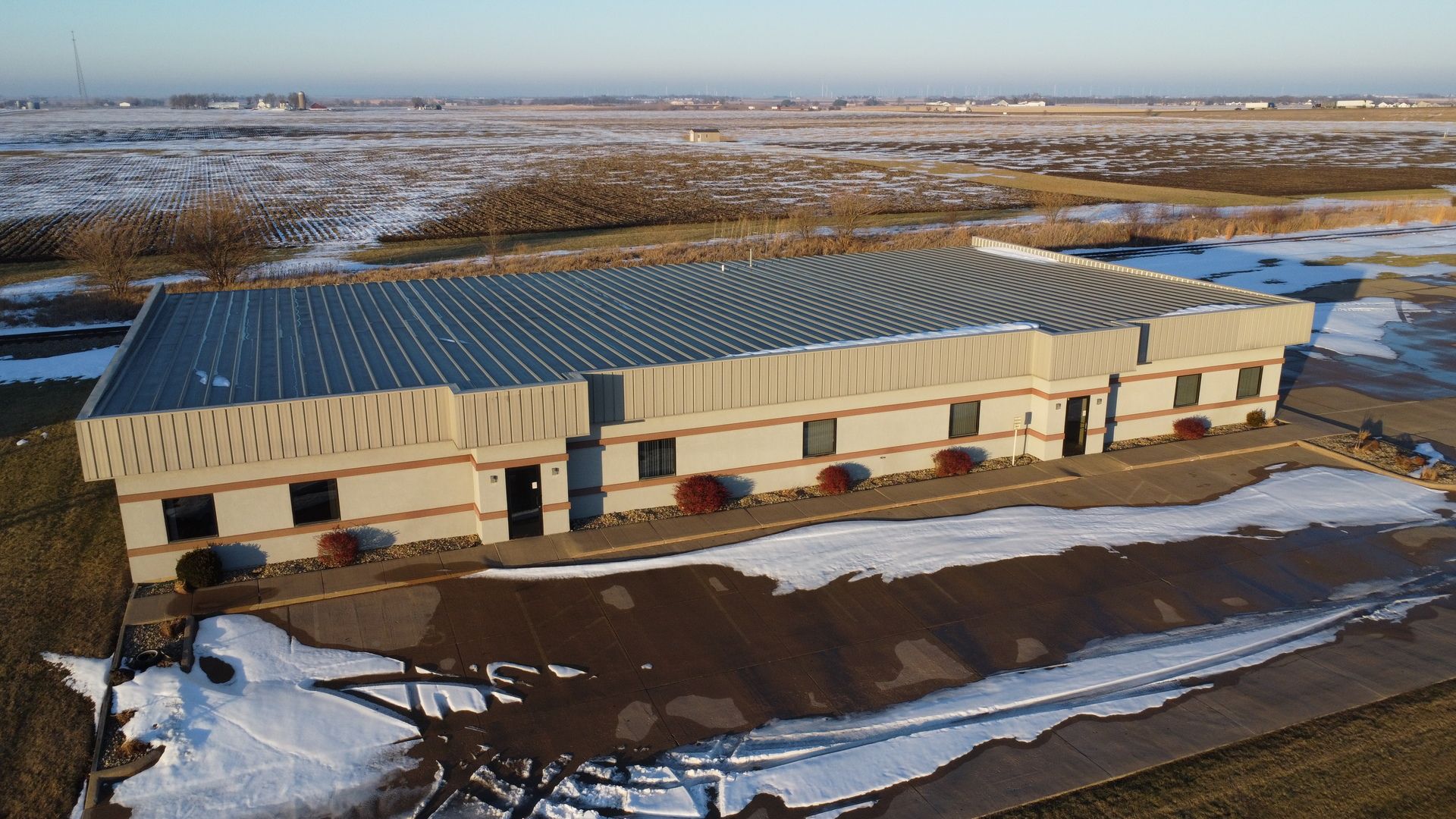 901 W Main Street — El Paso, IL 61738