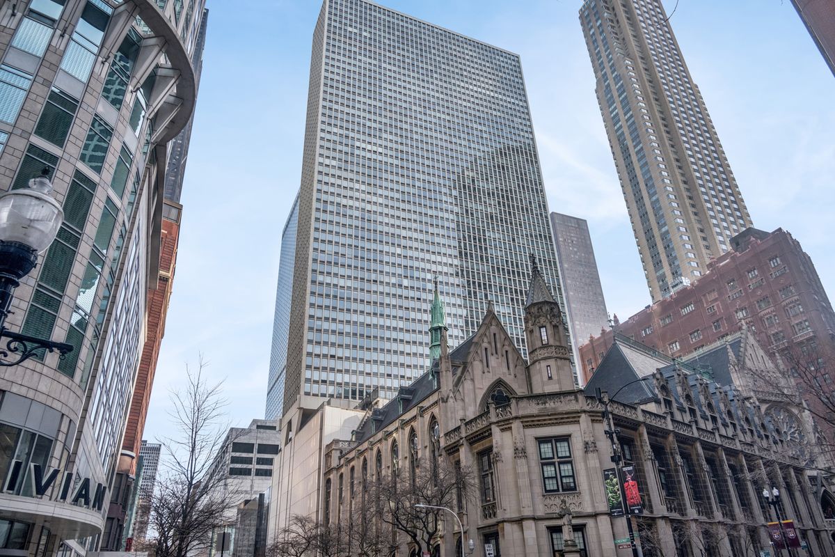 111 Chestnut Street, Chicago, IL 60611