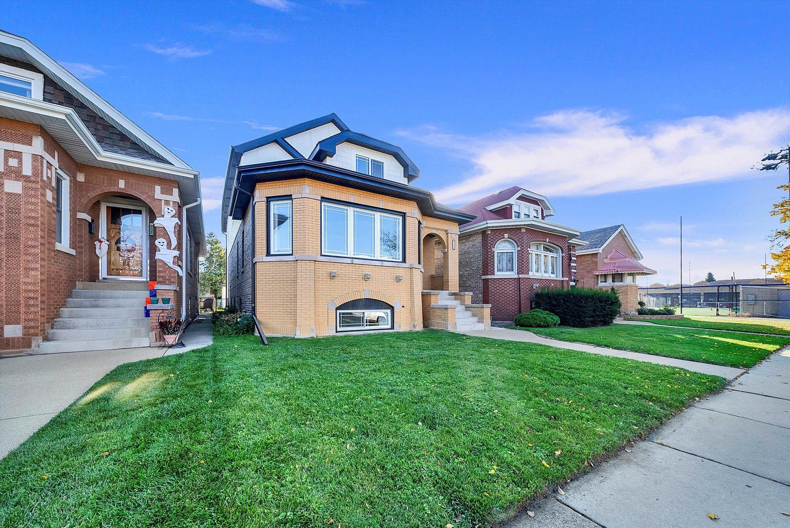 1531 Wenonah Avenue — Berwyn, IL 60402
