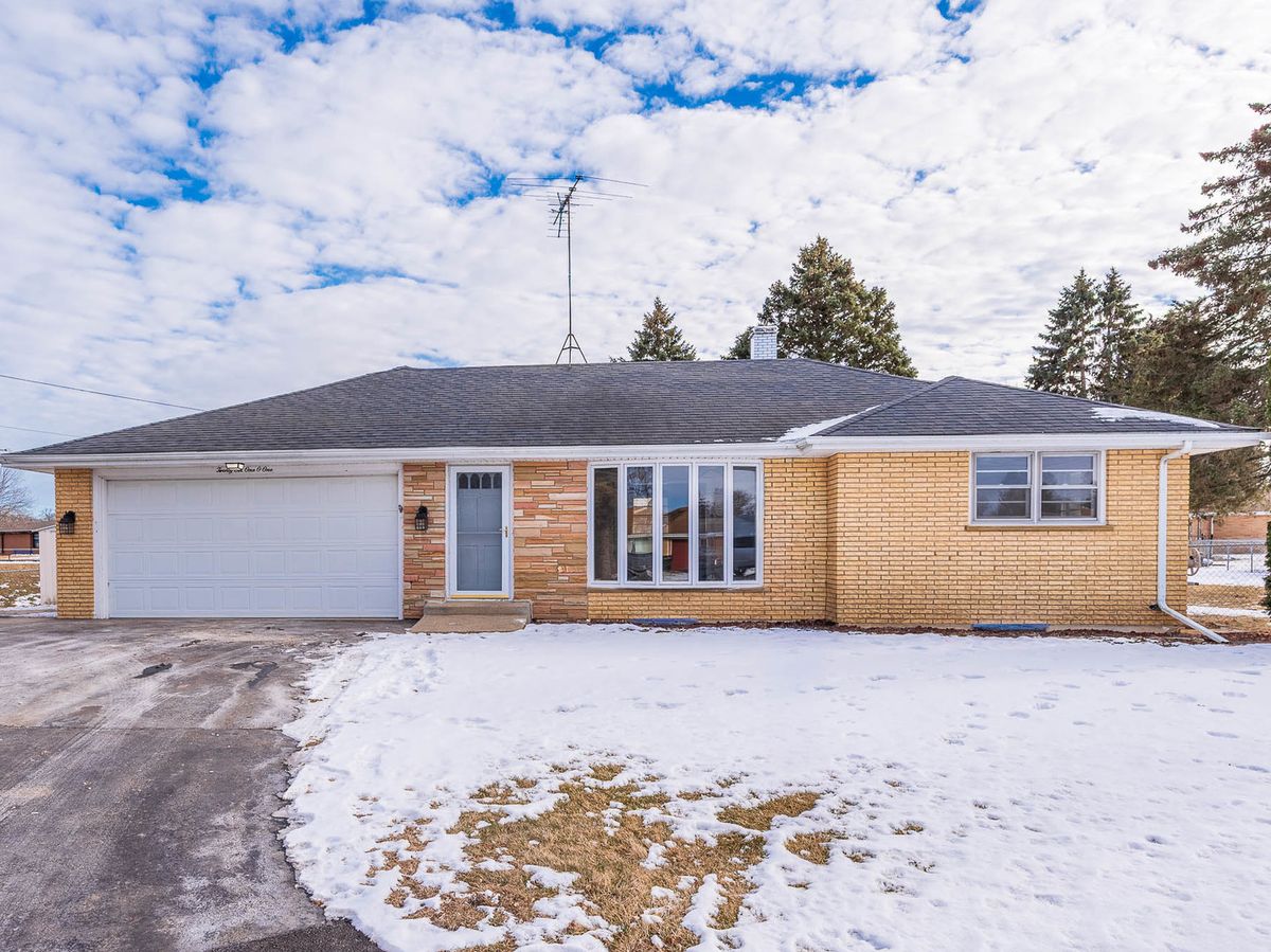 26101 Roseland Court, Ingleside, IL 60041