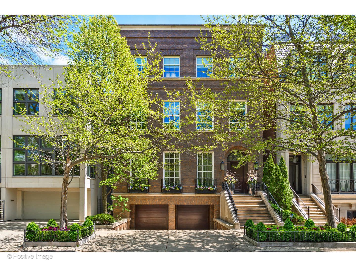 1853 N Burling Street — Chicago, IL 60614