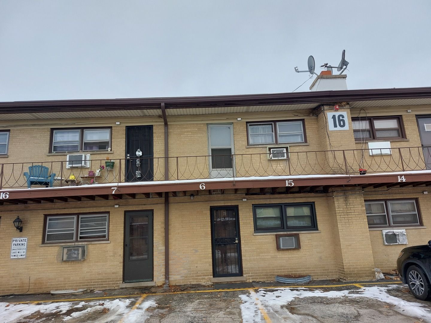 16 King Arthur Court #16 — Northlake, IL 60164