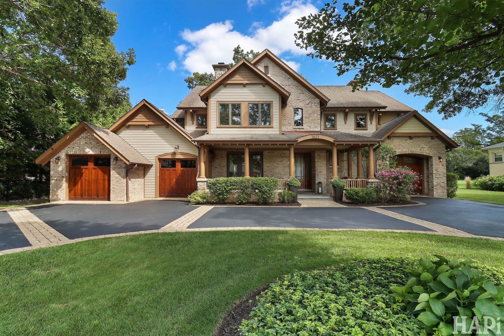 1425 Lee Road — Northbrook, IL 60062