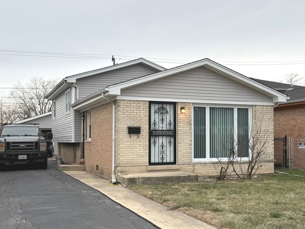 16024 Myrtle Avenue, Harvey, IL 60426